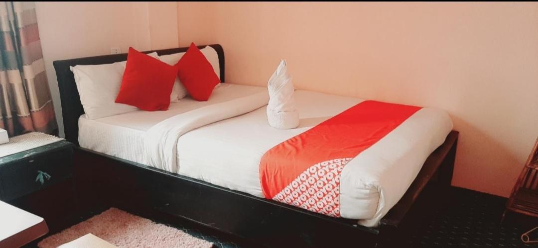 Hotel Lake N Yeti Pokhara Kamer foto