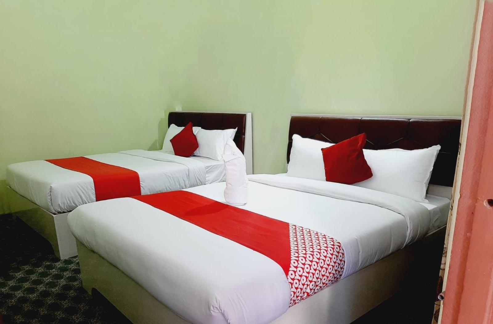 Hotel Lake N Yeti Pokhara Buitenkant foto